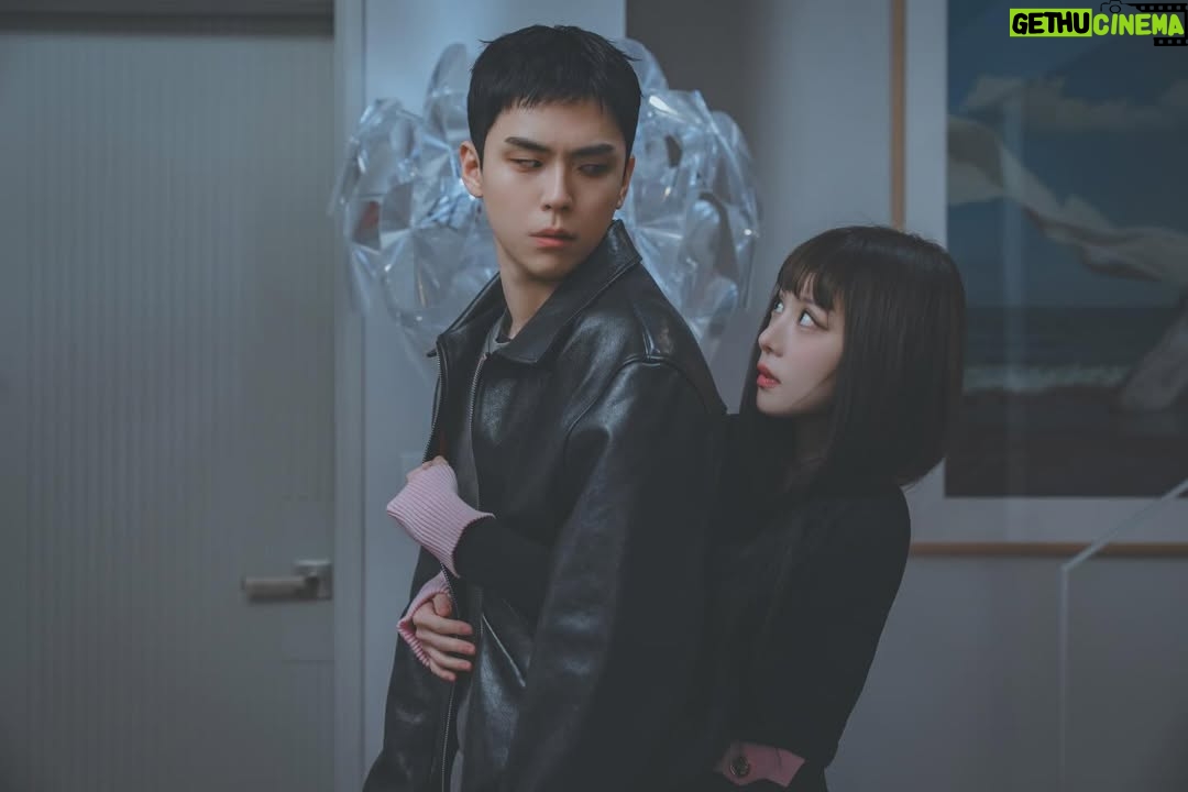 Lee Yul-eum - 37.4K Likes - 🖤♥️ #친애하는X