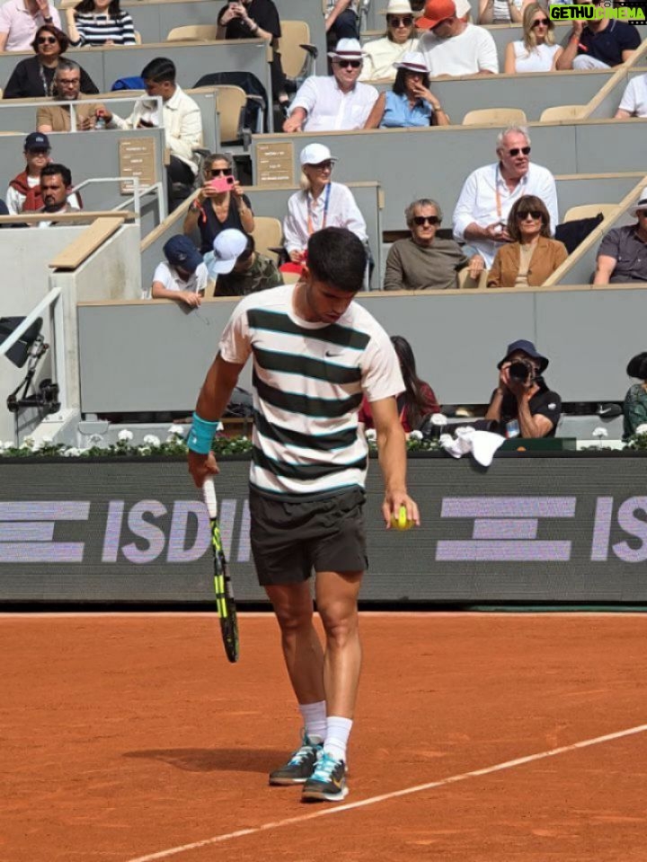 Leila Hadioui - 54.8K Likes - Roland-Garros: check👍🏻 🎾 pas prête d'oublier 😍❤️
Le vlog arrive 😍