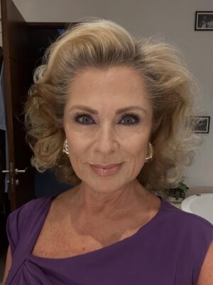 Leticia Calderón Instagram - Estoy vivita y coleando. Excelente semana.
