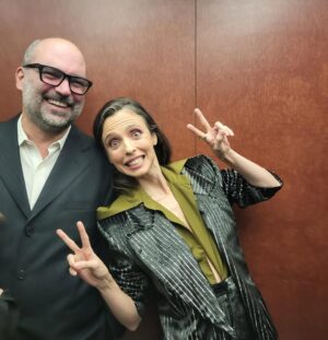 Leticia Dolera Instagram - La noche de anoche 🥰
GRACIAS GRACIAS GRACIAS 
Gracias por las bonitas palabras. 
No llego a contestar todos los mensajes, pero los voy leyendo todos con mucha emoción. 💜

Gracias @pedrodelhierro_official @thomassabo y @backstagebcn