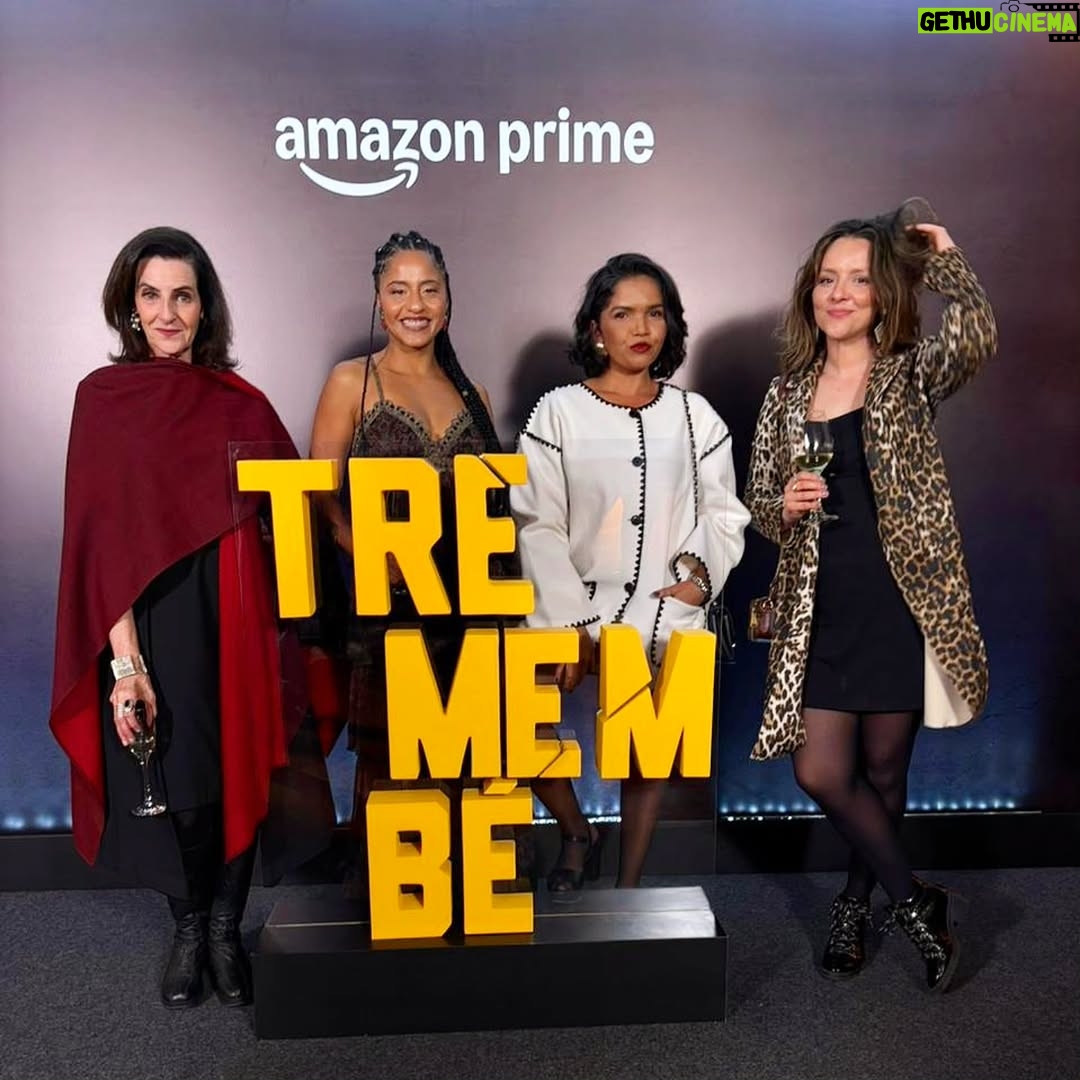 Letícia Tomazella - 1.6K Likes - Ontem tivemos a pré-estreia de "Tremembé"! 
Já já algumas criminosas gente fina vão invadir sua casa! 🤓

Direção de @veraegito 💙
Em breve no @primevideobr 🎬