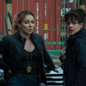 Letícia Tomazella Instagram - Falta menos de 1 semana pra estreia da 2a temporada de DNA DO CRIME! 🎬
Enquanto isso, fiquem com um aperitivo da nossa delegada Vendramin por aqui! A série tá intensa!!!
Dia 04/06, na nossa amiga Netinha @netflixbrasil ❤️🔥
Fotos: Alexandre Schineider, Alisson Louback e Ana Pazian/Netflix
