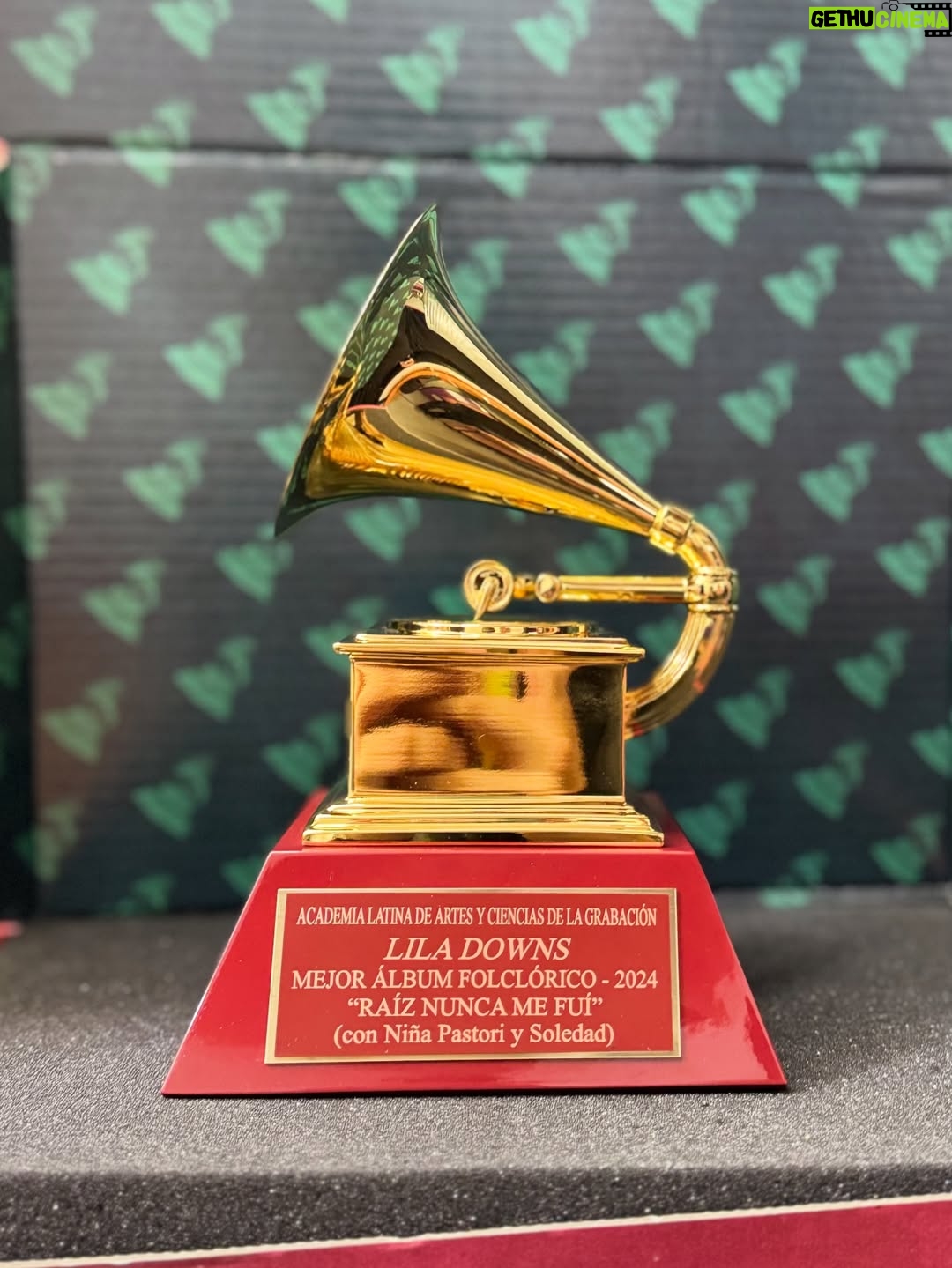 Lila Downs - 19.7K Likes - Apenas recibimos este importante reconocimiento de los @latingrammys gracias a ustedes nuestro público y a nuestros colegas músicas y músicos 🙏 #raíz #raiznuncamefui