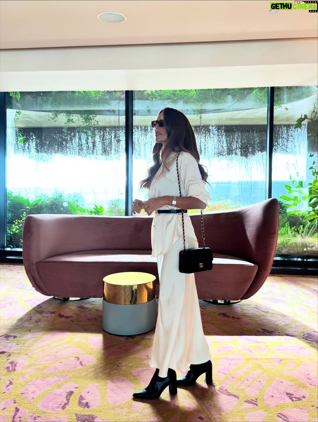 Liliana Santos - 2.4K Likes - “Por favor não incomodar. Estou a viver um sonho”💭 

#madeiraisland #savoy #parceria #trip #portugal