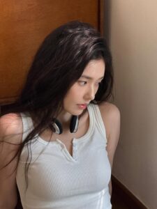 Actress Lin Yun HD Photos and Wallpapers August 2025