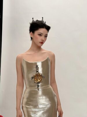 Lin Yun Instagram - Queen or princess？👑