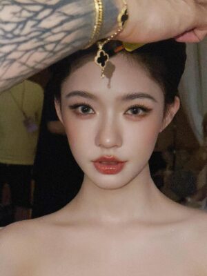 Lin Yun Instagram - Queen or princess？👑