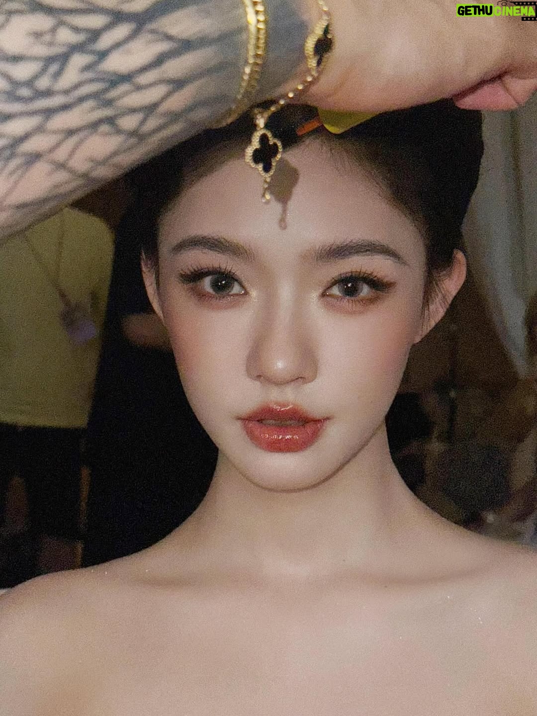 Lin Yun - 14.2K Likes - Queen or princess？👑