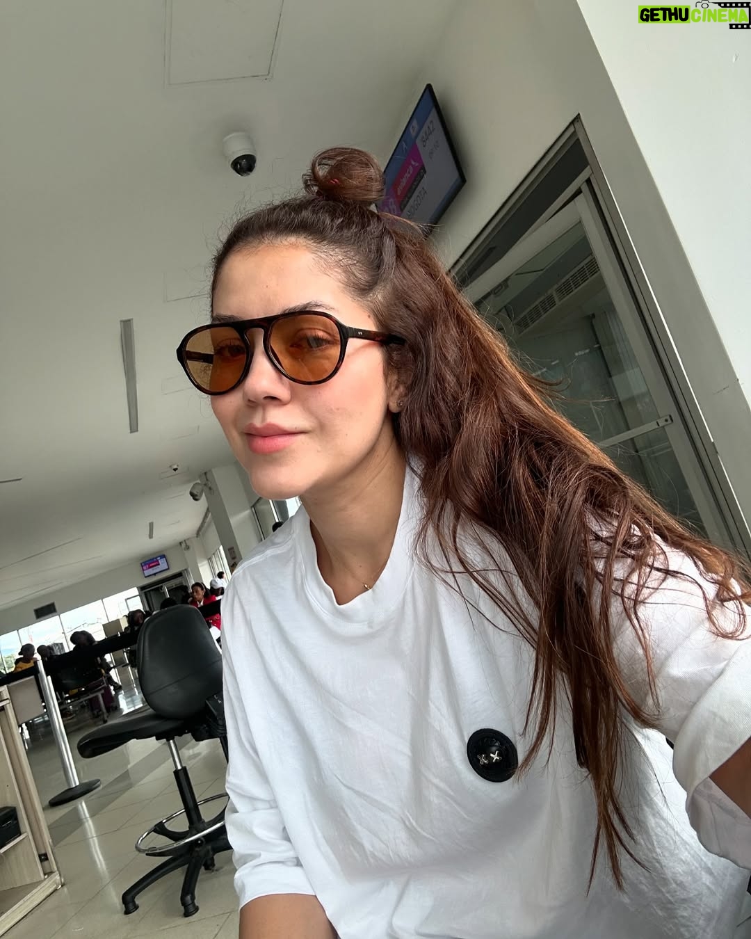 Lina Castrillón - 2.8K Likes - CALI … 
Sos lo Máximo 🙌❤️

 Yo como les explico la sabrosura de mi Ciudad 🤔… y de mi gente ⚡️⚡️

Se pasó bueno .🎉