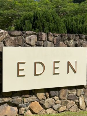 Lisa Wilkinson Instagram - My journey back to good health in 2025 continues… 
I’ve been coming to @eden_health_retreat in Queensland’s Currumbin Valley on and off since it opened as Camp Eden way back in the mid-80s. And 40 years on, it has truly never been more magical, more relaxing, more empowering, or a more healing experience.
The food, the activities, the people, the walks, the night skies, the treatments, the simple calm and quiet of it all…and even the ice baths!!! (And yes, it did take some convincing to get me in there…but SO worth it for how you feel afterwards.)
Thanks so much for the wonderful stay.❤️💪🙏

@eden_health_retreat @une_piece 
#giftedexperience #currumbin #currumbinvalley #edenhealthretreat #icebath #goodhealth #mudbath