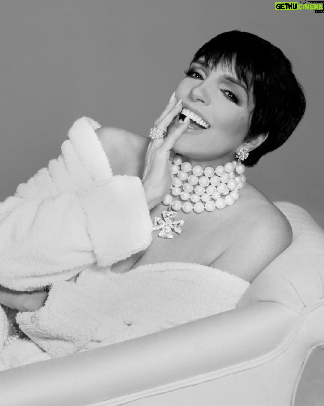 Liza Minnelli - 8.2K Likes - Christmas Eve is a precious, beautiful, celebratory time for millions of people. It’s important to realize that some of us, amidst all the holiday cheer and celebration, are fighting to chase the blues away. It’s Christmas… aren’t ya happy? Nope. Everybody isn’t. So let’s reach out to those we haven’t heard from, those who are struggling, and lift them up. Whether it’s a meal, a hug, a call, or a text… let people you love know that you’re with them, especially if they’re having a tough time. And if you haven’t heard from someone, initiate. Let’s embrace them. No matter the season, everybody needs to feel loved. And I sure love you. Merry Christmas.