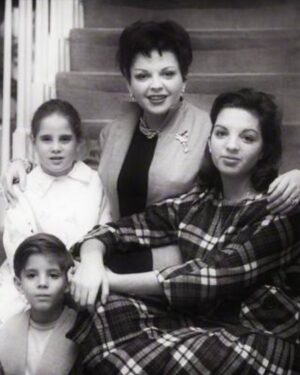 Liza Minnelli Instagram - Hey Kids,
On Friday, I shared a message with you from my heart about the crisis of SUD, which is clearly involved in the tragic deaths of Rob and Michele Reiner. I didn’t clearly address the correlation between mental health and SUD, perhaps because, to me, it is obvious. This disease has impacted our family since before I was born. And it never goes away.
I’m grateful to each of you who heard me and reached out. I’m also grateful to my friend Oprah Winfrey @OprahDaily for naming “Kids, Wait Till You Hear This” as one of the Most Anticipated Books of 2026. I love Oprah, and I thank her. I believe Oprah gets it. She didn’t choose the book because of my celebrity or talent. I believe the book is resonating because it’s raw and honest.
To those who felt the timing was off or the message tone-deaf? I disagree. I’ve never been exploitative of any situation or anyone. Not my style. What is my style? Telling the truth, even when it makes people uncomfortable.
Because here it is: SUD, mental health, and trauma, on every scale, are usually interwoven. That’s not drama. That’s not clickbait. Here are the facts:
According to the NCADD, nearly 3 million violent crimes each year involve offenders perceived to be drinking, about half of all homicides and assaults involve alcohol. Nearly 80% of offenses leading to incarceration involve alcohol or drugs. Alcohol plays a role in about 40% of violent crimes, and among victims of domestic violence, alcohol is involved in 55% of cases. Globally, over a billion people are impacted by Substance Use Disorder.
People are dying every day. Too few of us are speaking out. I cannot, and I will not, sit in shame and silence.
Our beloved mother died far too early. Mama was amazing, brilliant, funny, and talented to the level of genius. However, Mama didn’t get to grow old and kiss her Grandkids. Last week, I was with my sister @lornaluftofficial and her daughter Vanessa @vanziipper, one of Mama’s beautiful Grandchildren. As Vanessa now picks up the torch for our family, she brings Mama’s light to you. And I, after almost 80 years, am opening my heart to share how our family and you can battle this disease and live in recovery. I love you.