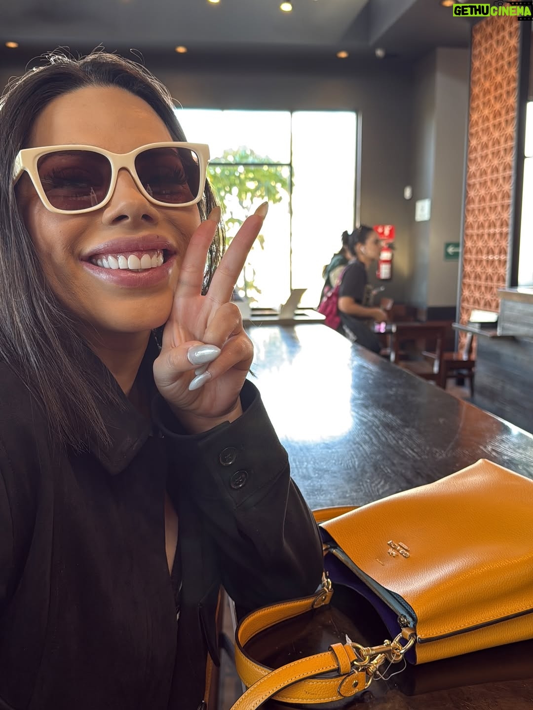 Lizbeth Rodríguez - 29.5K Likes - No eres lo que tienes; eres lo que das 🙏🏼🤘🏿🌹