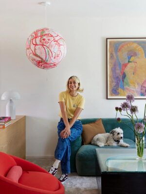Lizzie Armanto Instagram - My little corner of L.A. has a spotlight up on @Dominomag 🏡✨ stoked to share the design process & what makes it feel like home

Special thx to 💕@studiohanego @gregoryjoseph @dune_gardens 

& @skatelite @duratdesign @slowtide @marimekko @gentleofferings @caskateparks 

📷@jessicajalexander
✍️ Lydia Geisel

Link in bio