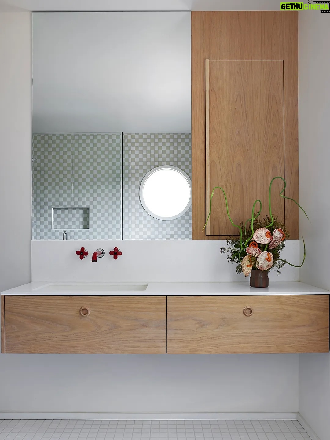 Lizzie Armanto - 18.7K Likes - My little corner of L.A. has a spotlight up on @Dominomag 🏡✨ stoked to share the design process & what makes it feel like home

Special thx to 💕@studiohanego @gregoryjoseph @dune_gardens 

& @skatelite @duratdesign @slowtide @marimekko @gentleofferings @caskateparks 

📷@jessicajalexander
✍️ Lydia Geisel

Link in bio