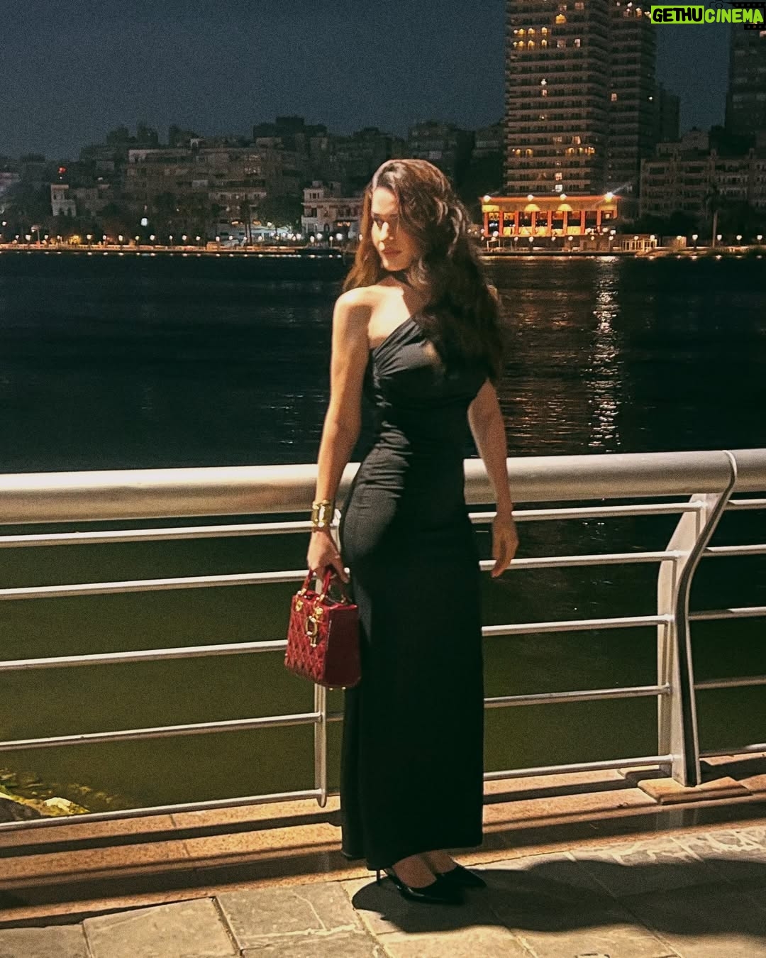 Lobna Ezzat - 390 Likes - @lubnaezzat.official ❤️