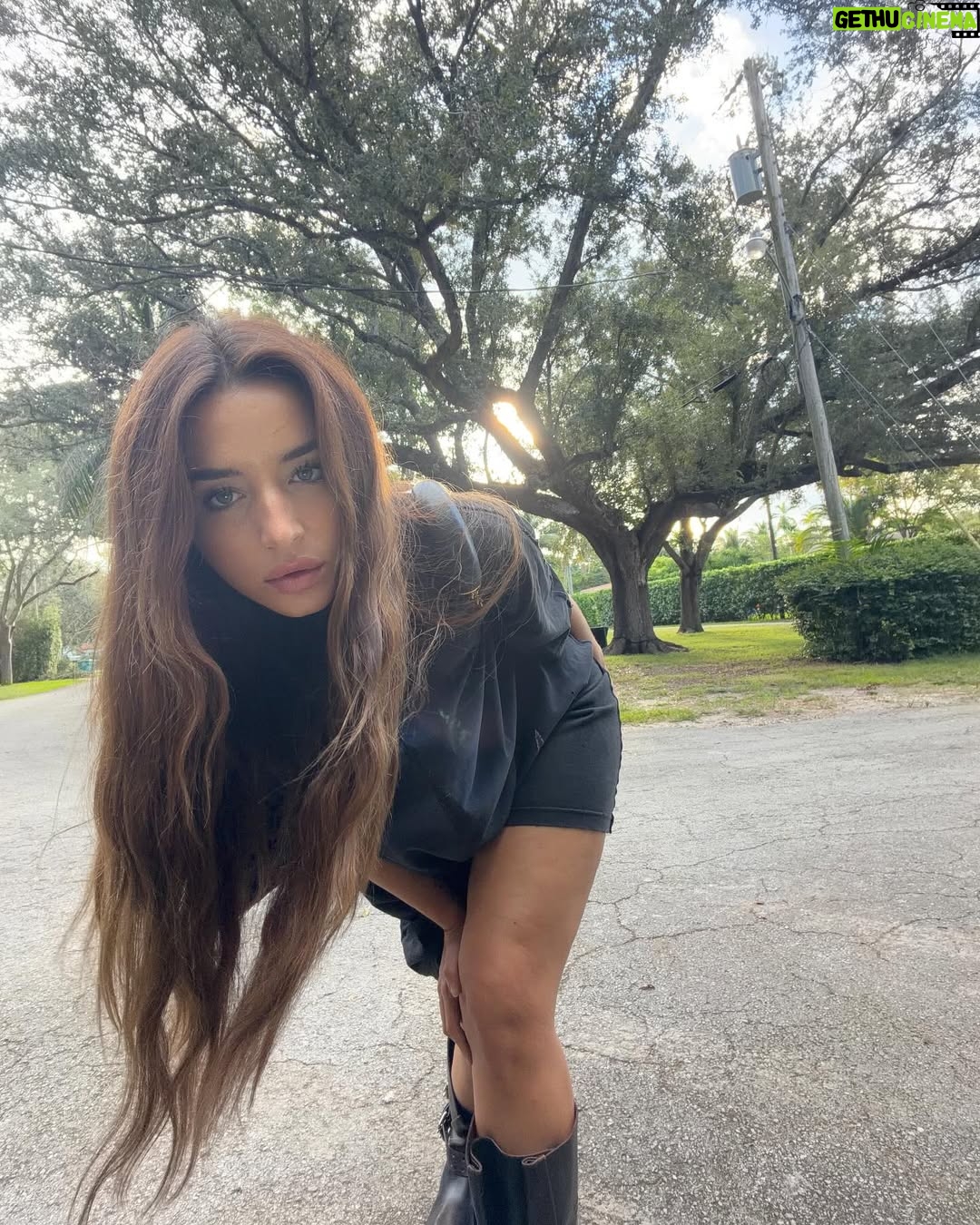 Lola Índigo - 152.7K Likes - la vida contemplativa 🪔🪽✨