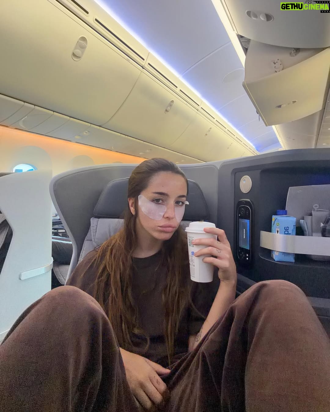 Lola Índigo - 152.7K Likes - la vida contemplativa 🪔🪽✨