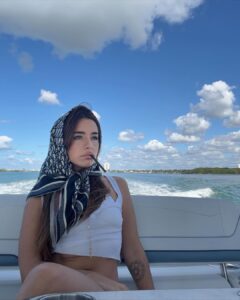 Lola Índigo Instagram - la vida contemplativa 🪔🪽✨