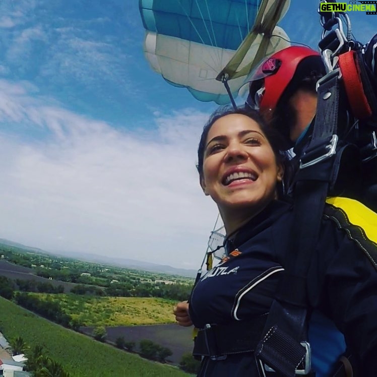 Lore Graniewicz - 7.2K Likes - 💕💕💕 @skydivecuautlaoficial @sd.talent
