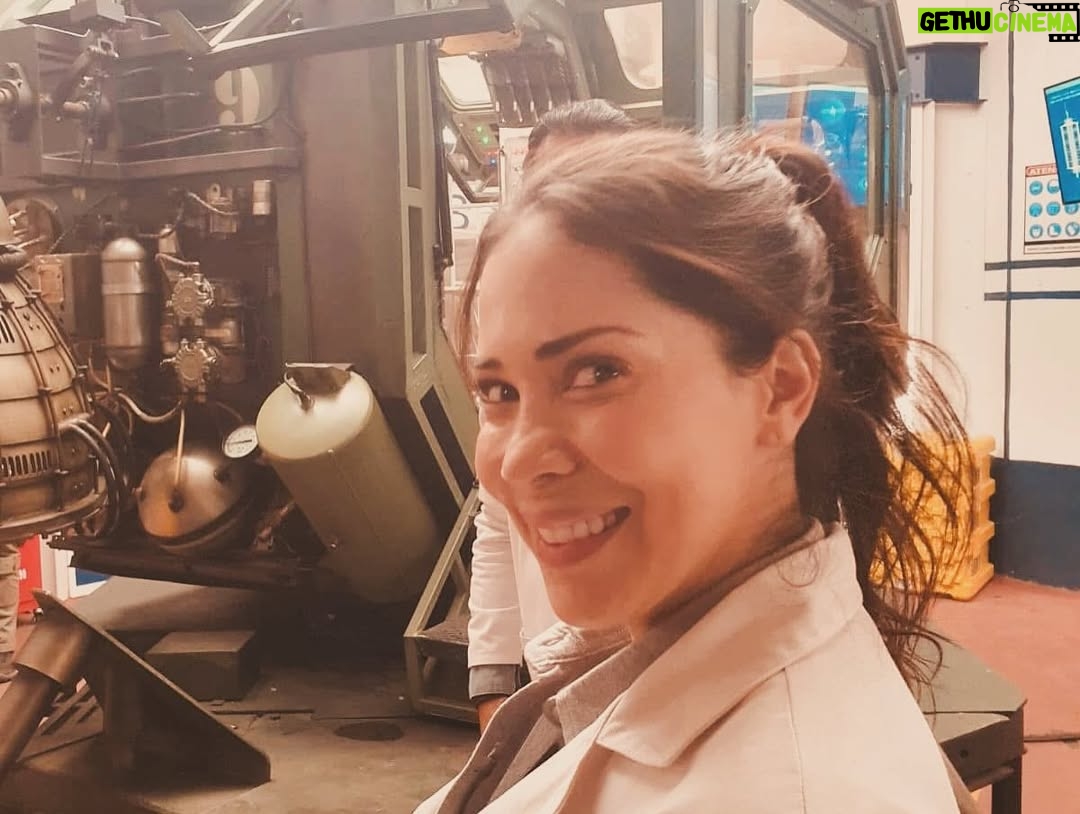 Lore Graniewicz - 1.8K Likes - “Nuestros tiempos” @nuestrostiempos_netflix @netflixlat @netflix