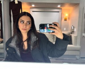 Lorenza Izzo Instagram - My kind of sandwich 🥪 I’ll be tech avail for Ava forever. What a dream to share a scene with @realjeansmart and watch @hannaheinbinder and the whole cast and crew of @hacks dominate our tvs. That set is a real nugget of magic 🪄 thank you @hacks !