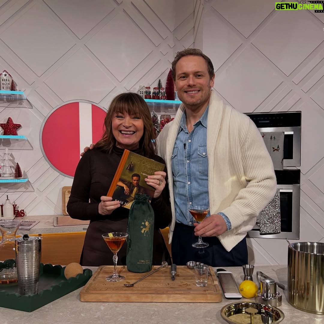 Lorraine Kelly - 12.6K Likes - Great to see fellow Scot and lovely @lorrainekellysmith @lorraine 

Talking “Cocktail diaries”, Macbeth, Outlander and feeling full of Xmas spirit! 🎄🍸

@sassenachspirits 

👔 @gracegilfeather