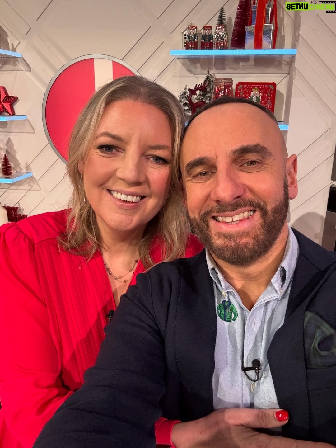 Lorraine Kelly - 7K Likes - A busy but beautiful morning on @lorraine today 🥰. I was on with the lovely @claerb talking fashion after weight loss, but I also had a very cute sidekick that stole all the limelight 😂 . That’s right @lorrainekellysmith and @rosiekellysmith brought in baby Billie.. honestly she’s getting cuter by the day 🫶🏻. Hope you’re all having a good day as well and sending lots of love ❤️ xxx