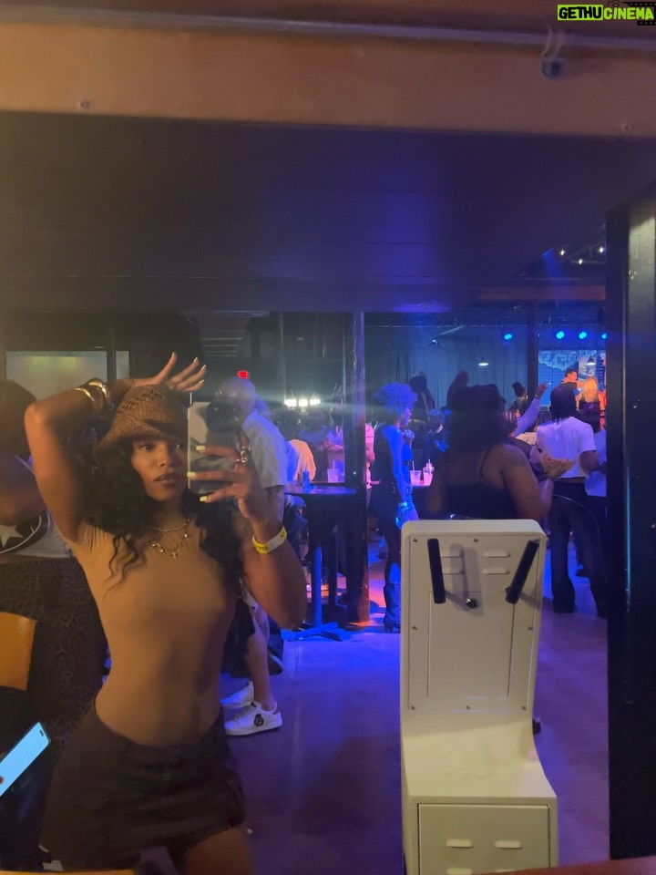 Lovie Simone - 18.7K Likes - ✨