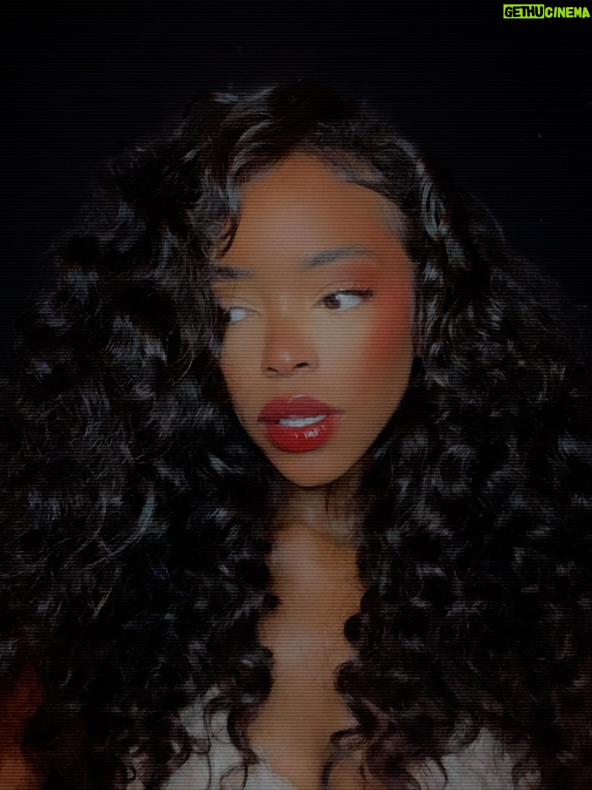 Lovie Simone - 52.2K Likes - few front faced fotos 
- from a friend