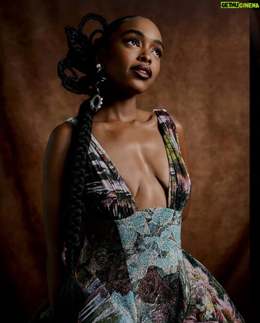 Lovie Simone - 145.7K Likes - Lovie for @schonmagazine 
Just know @anthonypedrazastylist is always responsible for the crime scene. 

(Link in bio)