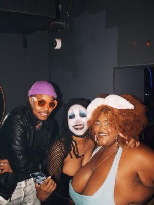 Lovie Simone Instagram - The Sign Widda Line Thru It