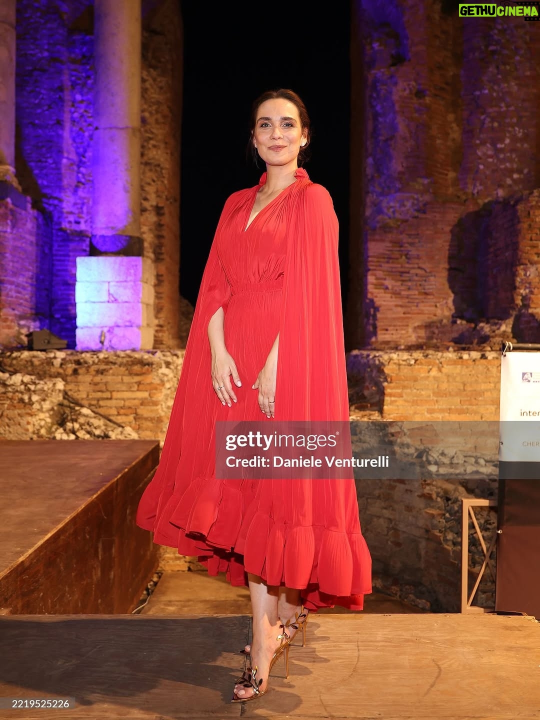 Lucrezia Guidone - 4.8K Likes - Grazie @taorminafilmfestofficial e alla direttrice artistica @tizianarocca ♥️ È stata un’emozione immensa e un grande privilegio condividere questo riconoscimento con un gruppo di donne tanto straordinarie. 
Porto con me un mare di gratitudine e ispirazione.

@giannichiffi  @upgradeartist 🤍 

Dress @lanvin 
Shoes @gianvitorossi 

@valeriakmarchetti 🫶🏻

Hair @domenicaricciardi 

#TaorminaFilmFest #LucreziaGuidone #WomenInCinema #Taormina71