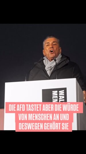 Luisa Neubauer Instagram - Friedman hält eine Jahrhundertrede auf die Demokratie am Walter Lübcke Memorial in Berlin.
Die Rede in voller Länge: https://www.youtube.com/watch?v=3PWohY6FD8s