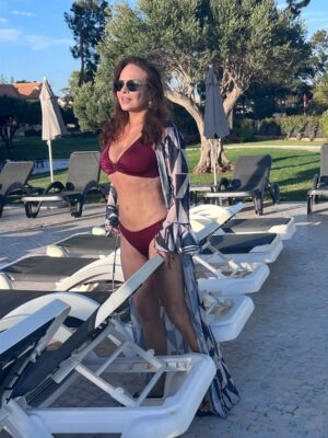 Luiza Tomé Instagram - Depois de Lisboa , não poderia deixar de passar uns dias incríveis aqui nesse hotel, de frente pra esse mar lindo.
@vilagale.pt  @pedroribeiro78 
@vilagale.cascais 
Uma semana abençoada para todos , com muitas vitórias, saúde e paz.