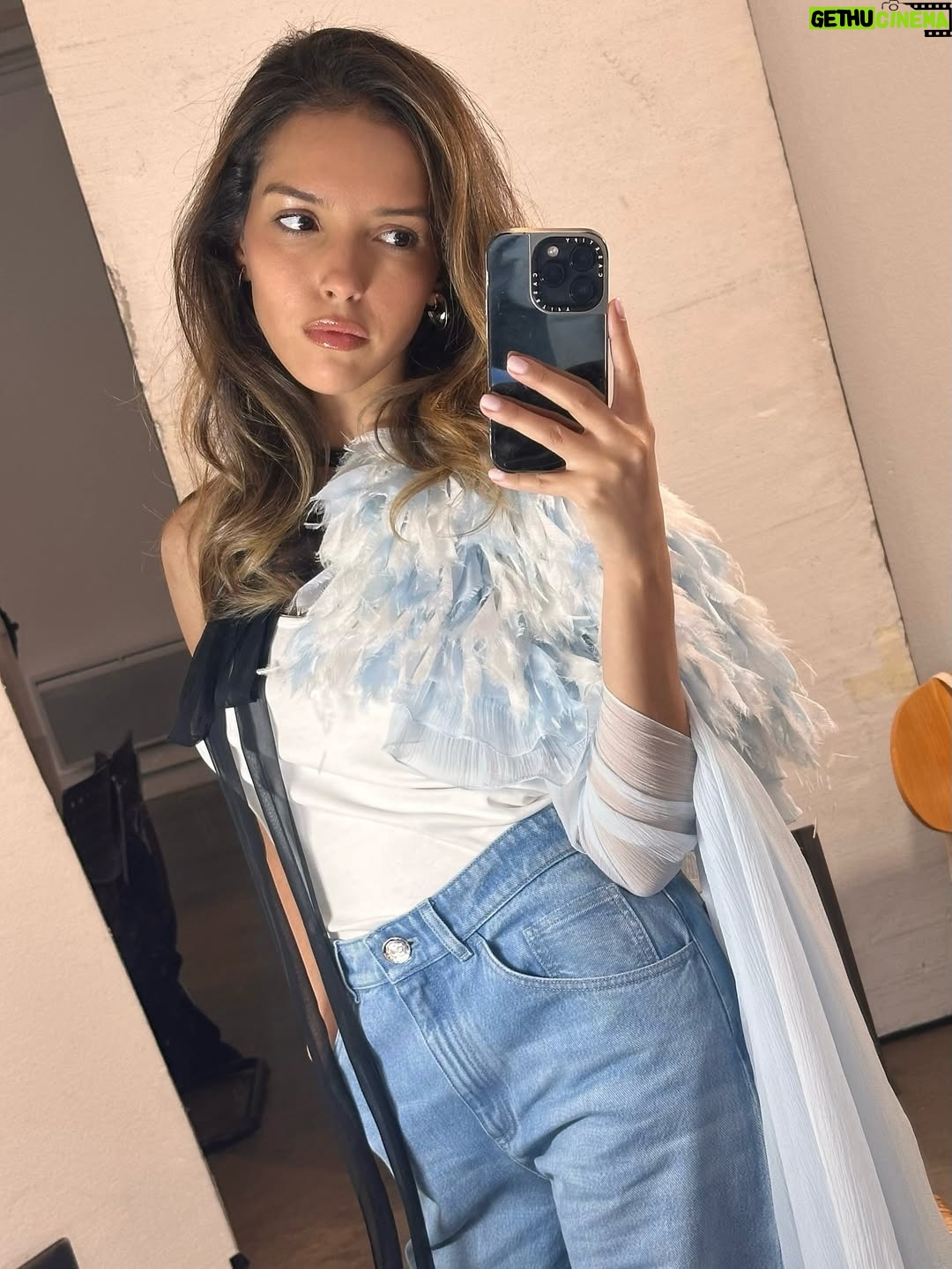 Lyna Khoudri - 21.9K Likes - 👩‍🎤🌸