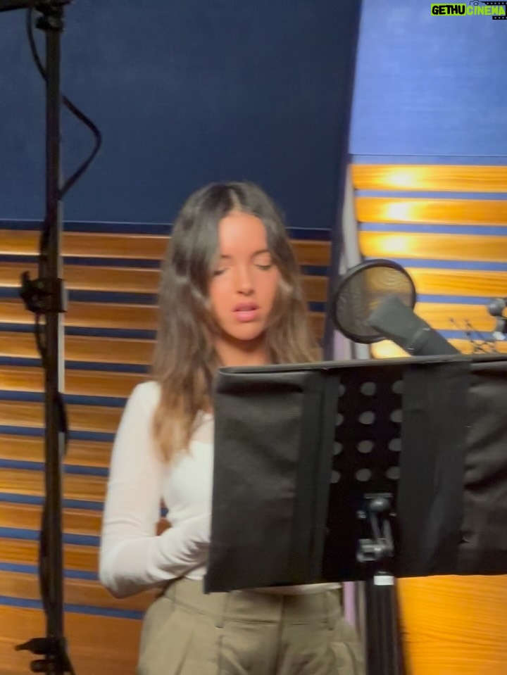Lyna Khoudri - 21.9K Likes - 👩‍🎤🌸