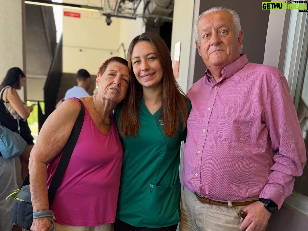 Macarena Tondreau - 4.5K Likes - Tenemos una licenciada en Ciencias de la ocupación!!!! (Terapia Ocupacional) Felicitaciones mi vida! @martisampieri.t Ha sido un largo camino para llegar a donde estás ahora. Disfruta cada momento y brilla como siempre. Te amo muchísimo. Estoy muy orgullosa de ti y de cómo has logrado vencer todos tus miedos. Vamos con todo!!❤️❤️❤️