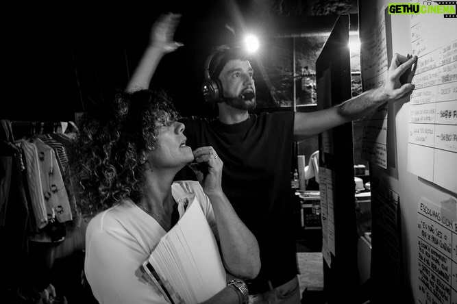 Madalena Brandão - 190 Likes - A chegar ao Porto para mas um fim de semana de ESCOLHAS, no @teatro_sa_da_bandeira com estas pessoas bonitas e talentosas. Ficam aqui alguns momentos do primeiro fim de semana nesta linda cidade, onde fomos e seremos muito felizes estas próximas duas semanas.
Quem vem? Link para os bilhetes 👆🏻 @fproducao