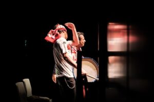 Madalena Brandão Instagram - A chegar ao Porto para mas um fim de semana de ESCOLHAS, no @teatro_sa_da_bandeira com estas pessoas bonitas e talentosas. Ficam aqui alguns momentos do primeiro fim de semana nesta linda cidade, onde fomos e seremos muito felizes estas próximas duas semanas.
Quem vem? Link para os bilhetes 👆🏻 @fproducao