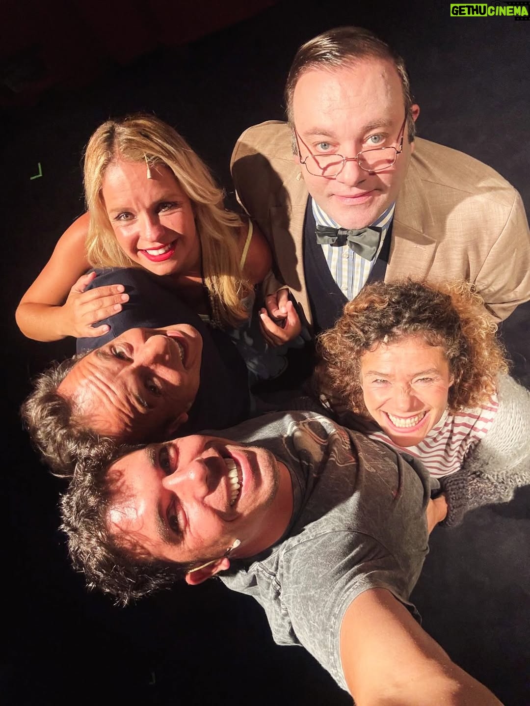 Madalena Brandão - 161 Likes - Última semana de ESCOLHAS, em Lisboa, com estes maravilhosos! Ainda podem vir ao @teatrovillaret até domingo✨
Depois, Porto, de 31 de Outubro a 16 de Novembro no @sadabandeirateatro !! Venham escolher o nosso destino 🤘