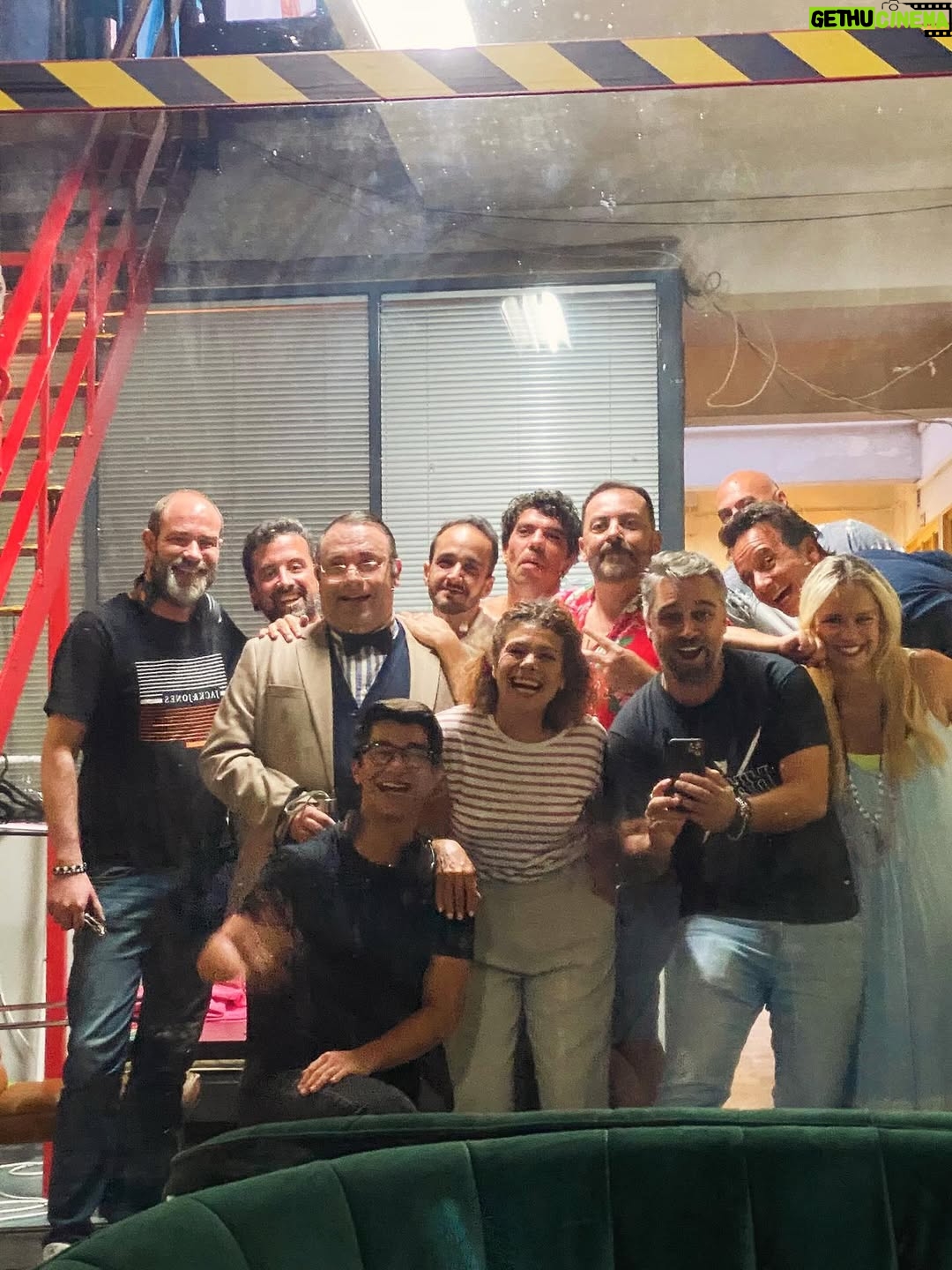 Madalena Brandão - 161 Likes - Última semana de ESCOLHAS, em Lisboa, com estes maravilhosos! Ainda podem vir ao @teatrovillaret até domingo✨
Depois, Porto, de 31 de Outubro a 16 de Novembro no @sadabandeirateatro !! Venham escolher o nosso destino 🤘