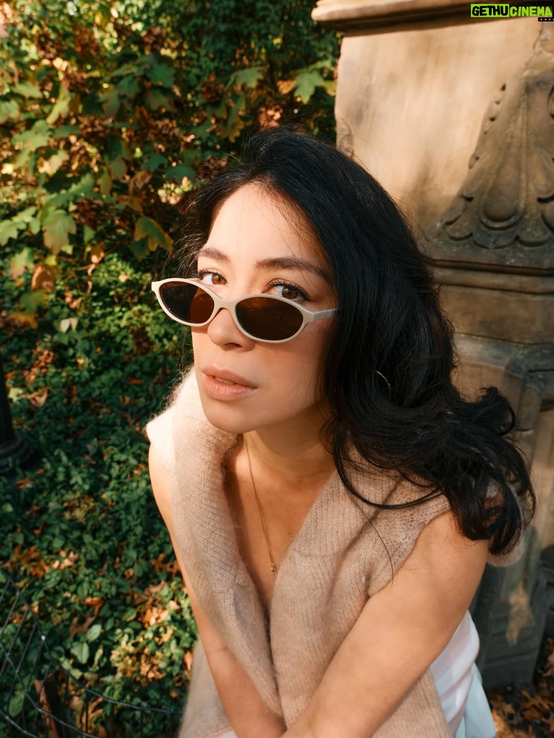 Madeleine Humphries - 1.1K Likes - Fall 🍂🍁🍂
NYC Central Park 2025 
Starting fo get use to the seasons changing 🤍
What’s your favorite season? 

📸 @noelbgerard 
@nosh0ots 
#nycphotography #centralpark #fallnyc #noshoots