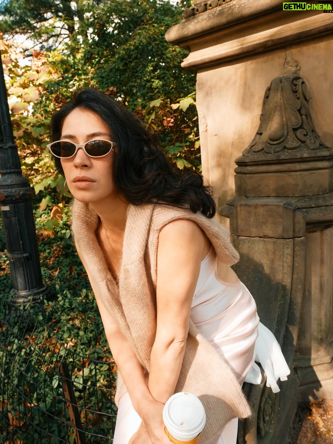 Madeleine Humphries - 1.1K Likes - Fall 🍂🍁🍂
NYC Central Park 2025 
Starting fo get use to the seasons changing 🤍
What’s your favorite season? 

📸 @noelbgerard 
@nosh0ots 
#nycphotography #centralpark #fallnyc #noshoots