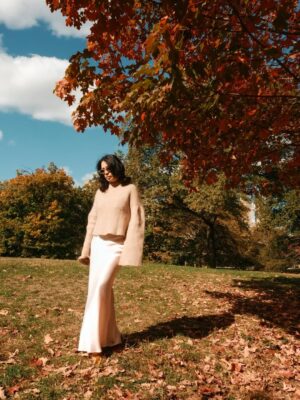 Madeleine Humphries Instagram - Fall 🍂🍁🍂
NYC Central Park 2025 
Starting fo get use to the seasons changing 🤍
What’s your favorite season? 

📸 @noelbgerard 
@nosh0ots 
#nycphotography #centralpark #fallnyc #noshoots