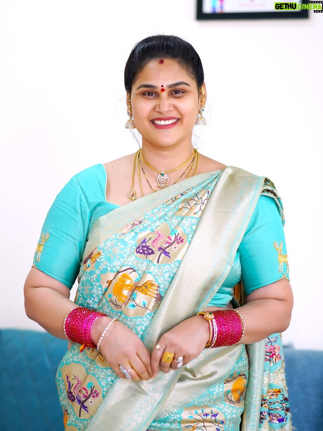 Madhu Reddy - 13.3K Likes - Happy face ❤️❤️ 

#insta #instamusic #instagram #feel #viralpost #virałpost #viralpost2025 #feed #reach #reaching #viralvideo #viral #viralpost2025 #trending #trend #trendingsongs #reaching #reach #treditional #treditionallook❤️ #look #saree #sareelove❤️ #sareedrape #sareeoftheday #trends #beauty #sareewithblouse #pattu #pattublouse