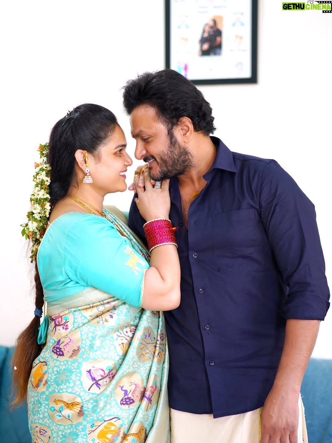 Madhu Reddy - 16.8K Likes - నిలిచిపోవాలని 😘❤️🧿 @madithatikrishnakishore 

#insta #instagram #instamusic #couple #couplelove❤️ #couplephotoshoot #couples #husband #love #effection #feel #feelitreelit #emotional #viralpost❤️ #viralreels❤️ #viralpost2025 #familyfirst #familytime❤️ #familylove❤️ #happy #trend #trendingnow #reaching #music #bgm #husbandandwifeforlife #wifey #treditional #reachyourgoals #feelings