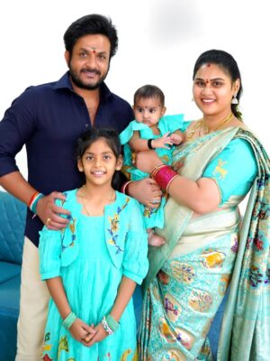 Madhu Reddy Instagram - నా బంగారాలు 😘😘🧿🧿🫶🏻 @im_hithvikareddy_dadyprinces @purvikaareddy 
Kids outfits design @sscouture_21 

#insta #instagram #kids #feed #mother #motheranddaughters #happy #reach #reachpost #trends #trendingnow #trend #viral #viralpost❤️ #viralpix #post #postivevibes #postviral #reaching #feel #reelitfeelit❤️❤️ #feelings #mother #motherhood #motheranddaughters #viralpost2025 #kidsfashion #sisters #sisterhood #sisterlove❤️ #sister #sisterphotogs