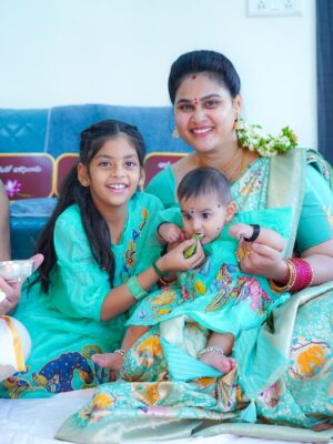 Madhu Reddy Instagram - హిత్విక అన్నప్రాసన 🧿🧿😘 @im_hithvikareddy_dadyprinces @purvikaareddy @madithatikrishnakishore 

#insta #instamood #instagram #feed #viral #foodceremony #annaprasana #annaprasanaceremony❤️🍚😋 #kids #telugu #telugufestival #happy #family #familytime❤️ #familyfirst❤️ #familylove❤️ #trend #trendingnow #festival #mother #motherdaughterlove #fatherlove #fatherdaughterlove❤️ #fatheranddaughter #mothercare #feelings #emotional