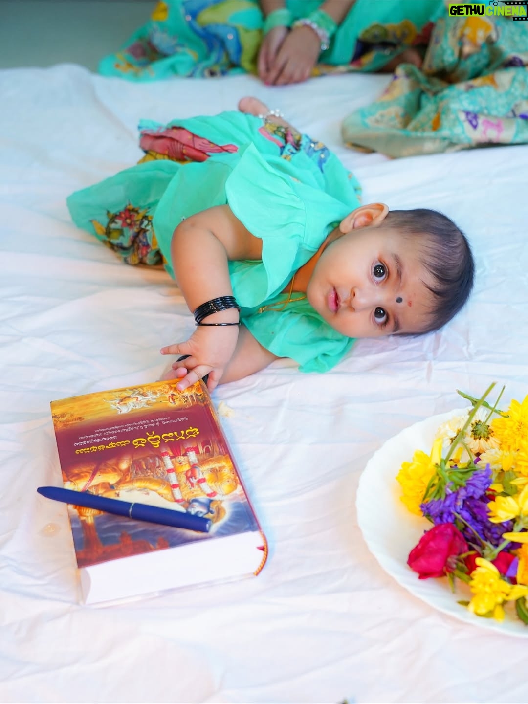 Madhu Reddy - 19.6K Likes - హిత్విక అన్నప్రాసన 🧿🧿😘 @im_hithvikareddy_dadyprinces @purvikaareddy @madithatikrishnakishore 

#insta #instamood #instagram #feed #viral #foodceremony #annaprasana #annaprasanaceremony❤️🍚😋 #kids #telugu #telugufestival #happy #family #familytime❤️ #familyfirst❤️ #familylove❤️ #trend #trendingnow #festival #mother #motherdaughterlove #fatherlove #fatherdaughterlove❤️ #fatheranddaughter #mothercare #feelings #emotional